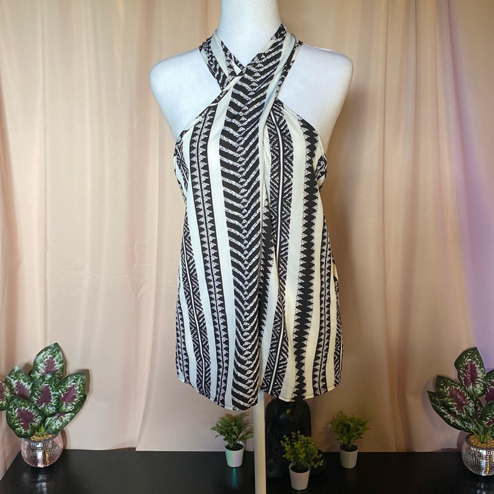 Brand new criss cross top
